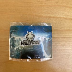 *NWT* DISNEY Maleficent Pin (Snow White Villain)